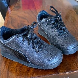 Toddler NEW glitter Pumas size 8